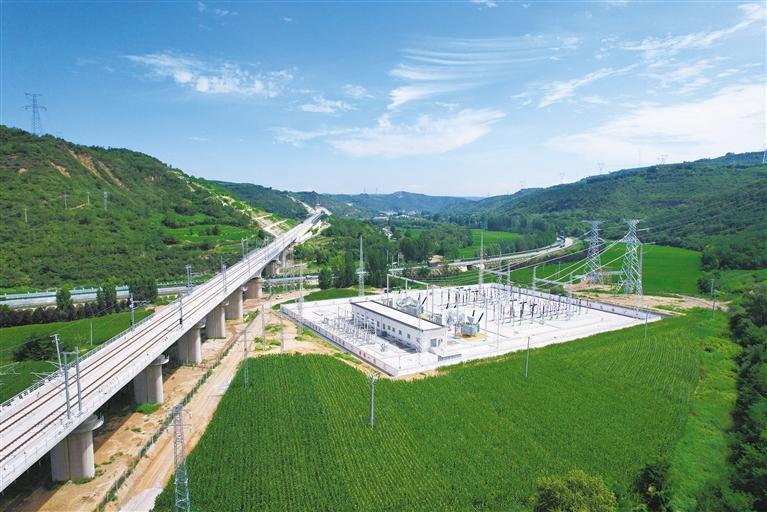 坚持技术创新、智能升级、系统管理,西延高铁在施工中 —— 用智慧与责任书写绿色答卷