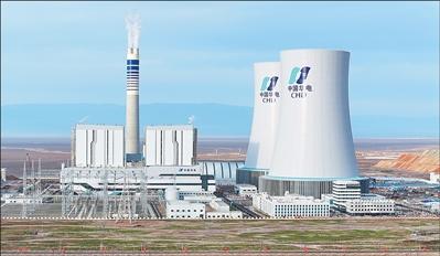 我国首个“沙戈荒”新能源外送基地进入全容量并网发电冲刺阶段  戈壁崛起“能源绿洲”(产经观察·收官之际看工程)