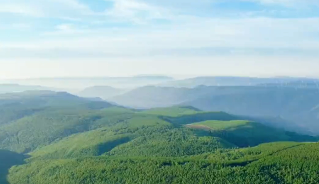 内蒙古首个半固态锂电池储能项目并网