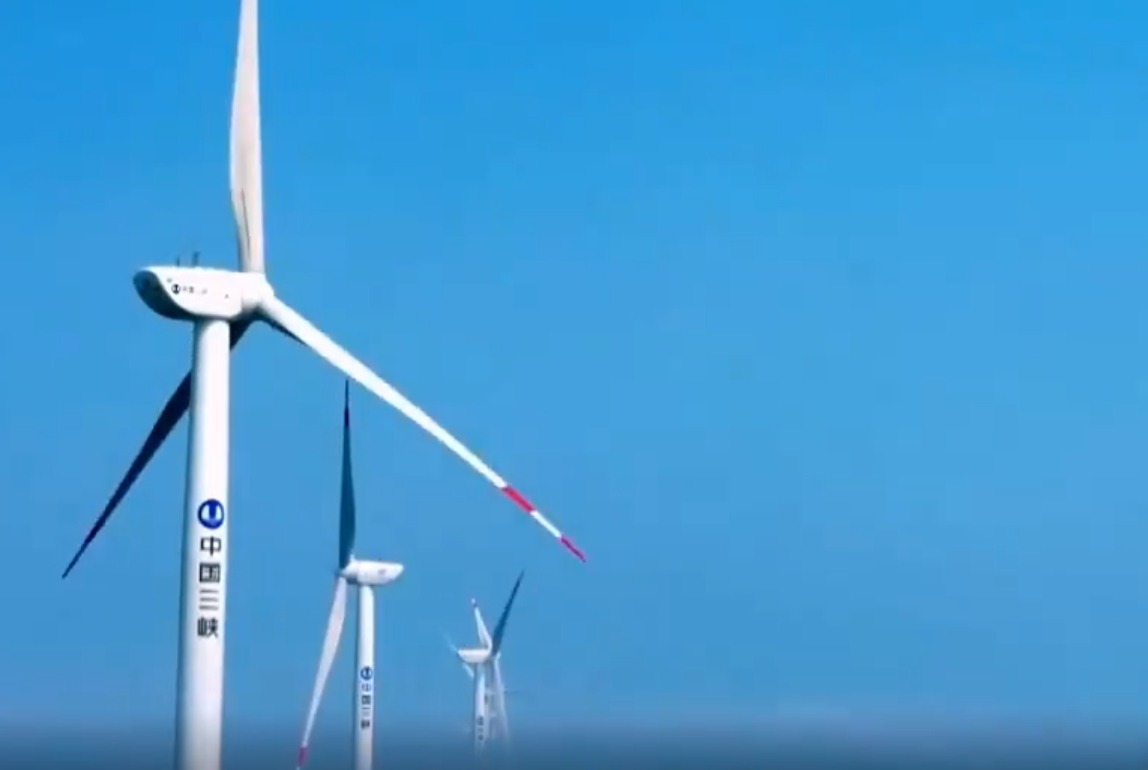 在荒山上建起风电项目 —— 中企助力阿塞拜疆绿色能源转型