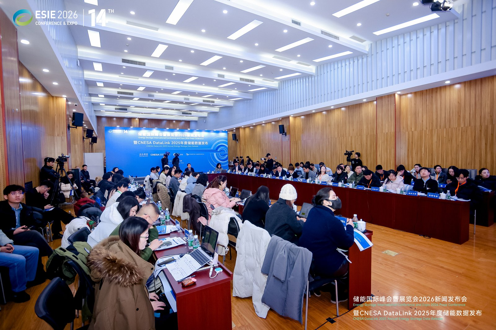 2025年中国新型储能新增投运66.43GW/189.48GWh