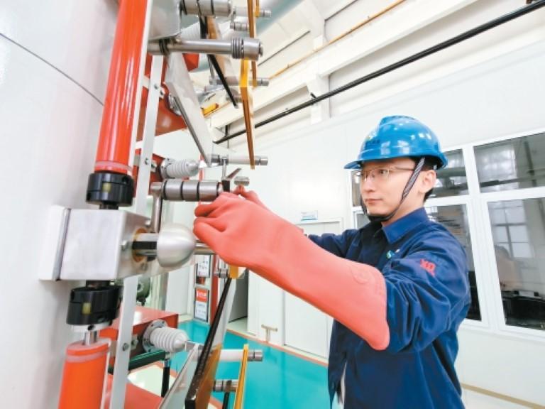 串起电力“珍珠链” 点亮西安“智造城”  我市输配电产业以全链条创新凝聚发展合力