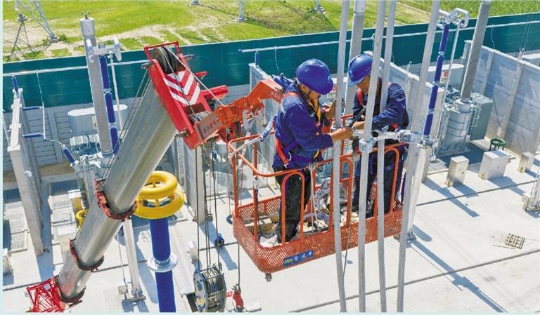 “风光”陕北 灯火长安 —— 陕北至关中第三通道750千伏输变电工程投运纪实