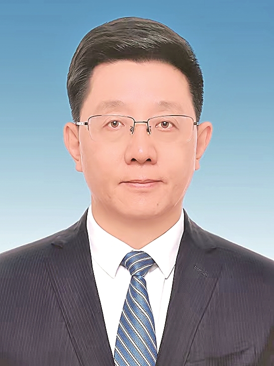 努力当好我国生态文明建设排头兵——访云南省委副书记、省长王予波代表